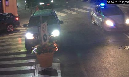 A Santa la Polizia Locale insegue e ferma veicolo sprovvisto di assicurazione con conducente senza patente