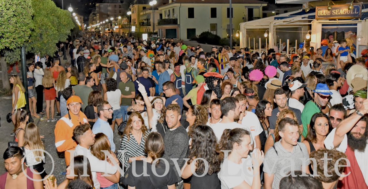 Carnevale d’Agosto a Chiavari: alcol in vetro e alluminio vietato dalle 19
