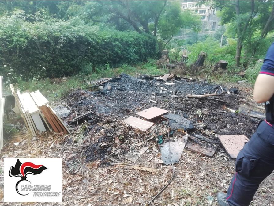 Incendio rifiuti a Zoagli, denunciato custode condominio