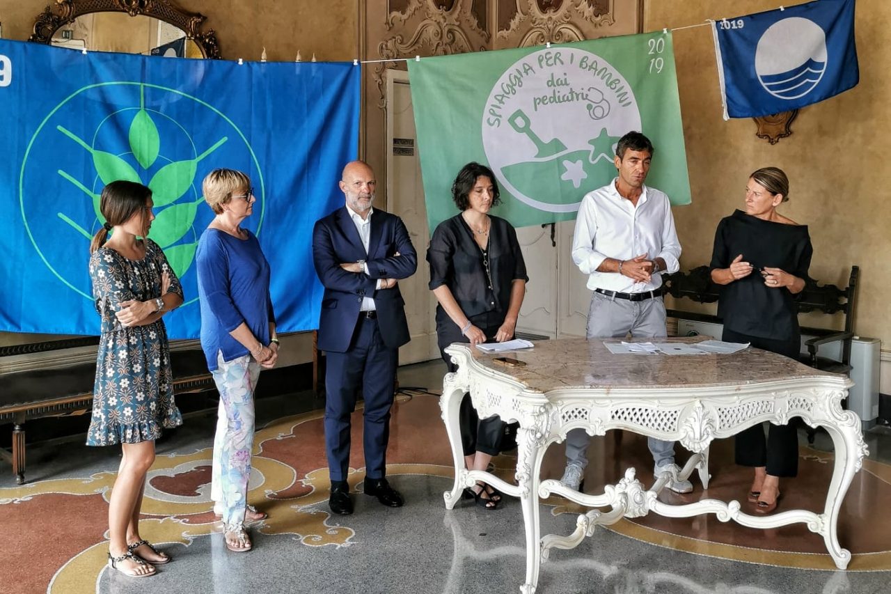 Record di bandiere a Lavagna: Blu, Verde e Spiga Verde