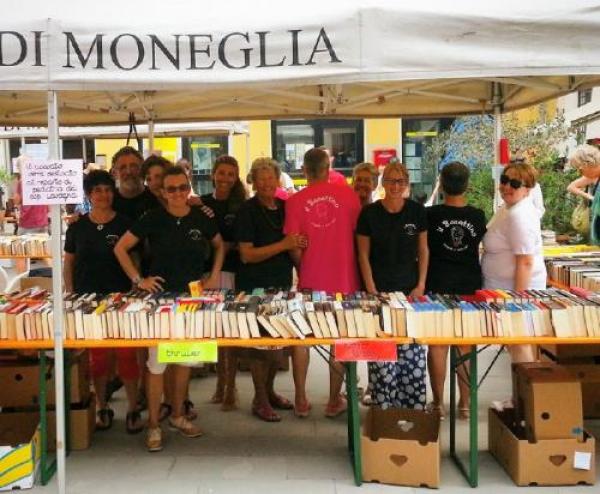 “Libri in piazzetta”, vendita benefica di libri usati