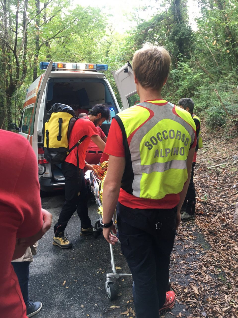 Si perde nel bosco, 40enne recuperata