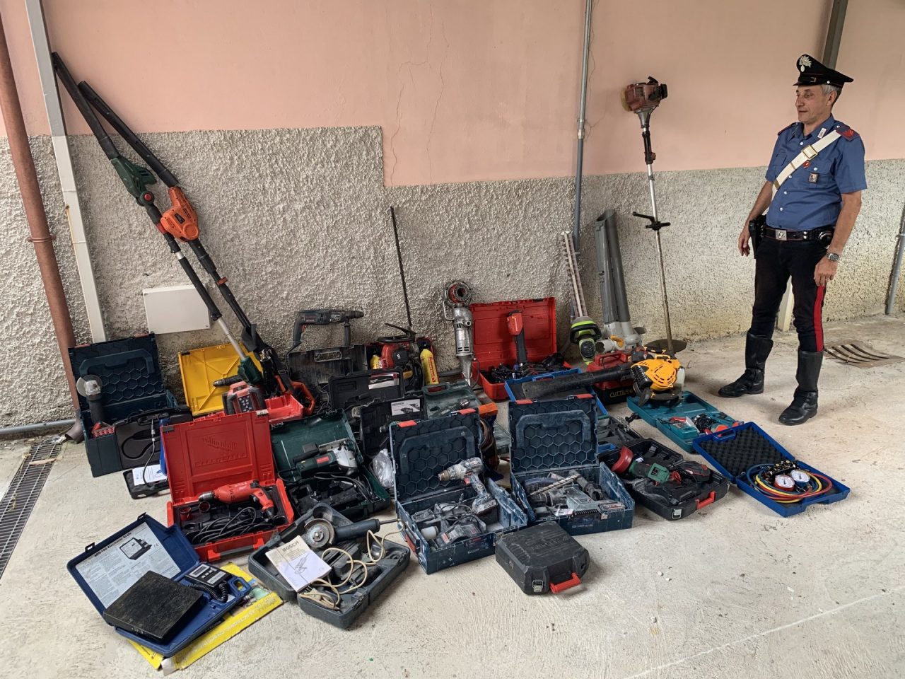 Attrezzatura da scasso e da lavoro ingiustificata, fermati in tre a Lavagna