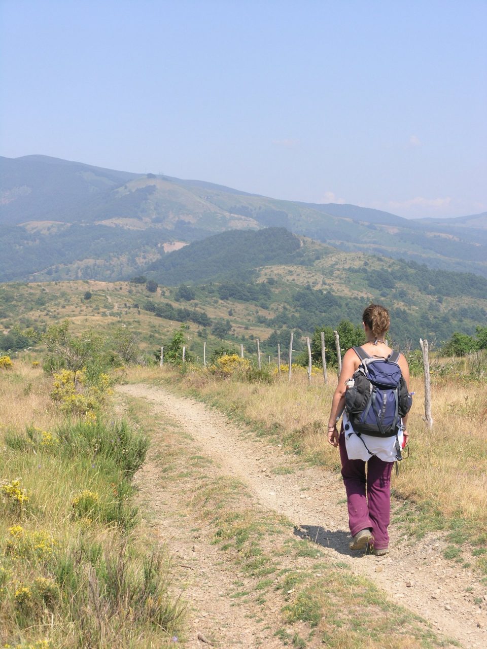 “Alta Via dei Monti Liguri, a piedi e in mountain bike: i percorsi, l’ospitalità e molto altro…”
