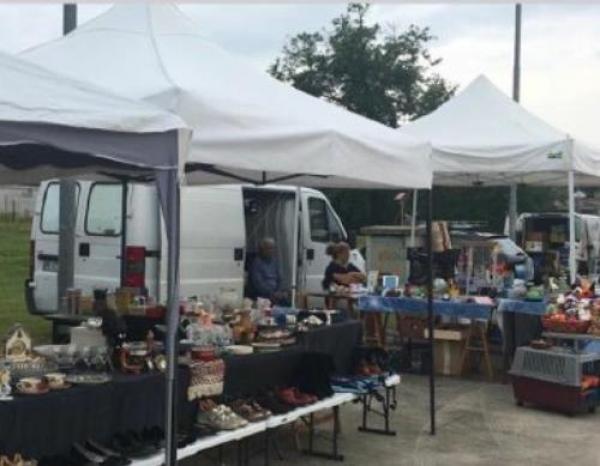 Mercato di merci varie a Moconesi con il sostegno della Croce Rossa di Gattorna