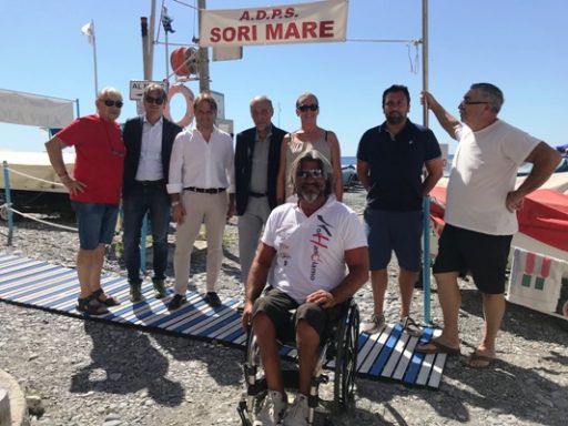 Sori, inaugurato il nuovo accesso in spiaggia per disabili