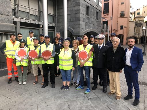 Scuole, Croce Verde Chiavarese davanti agli attraversamenti pedonali