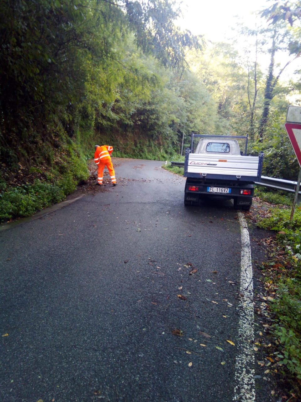 Pulizia a Carasco dopo i danni del maltempo