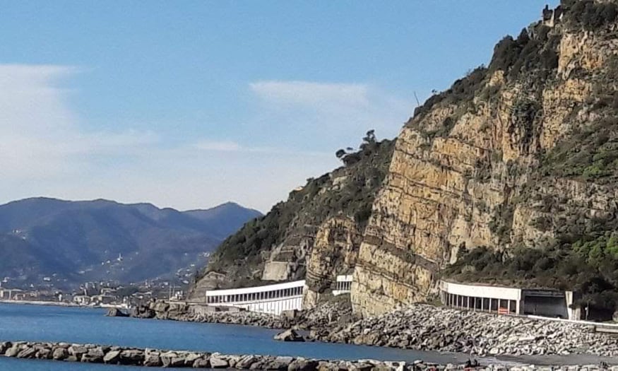 Partono oggi i lavori alle gallerie di Sant’Anna: transito a senso unico alternato