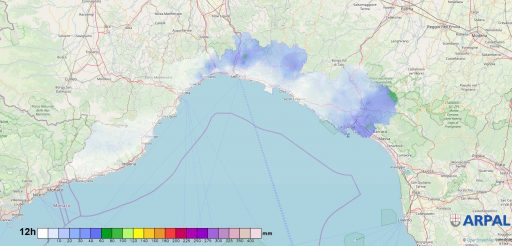 Allerta meteo gialla, chiusura anticipata
