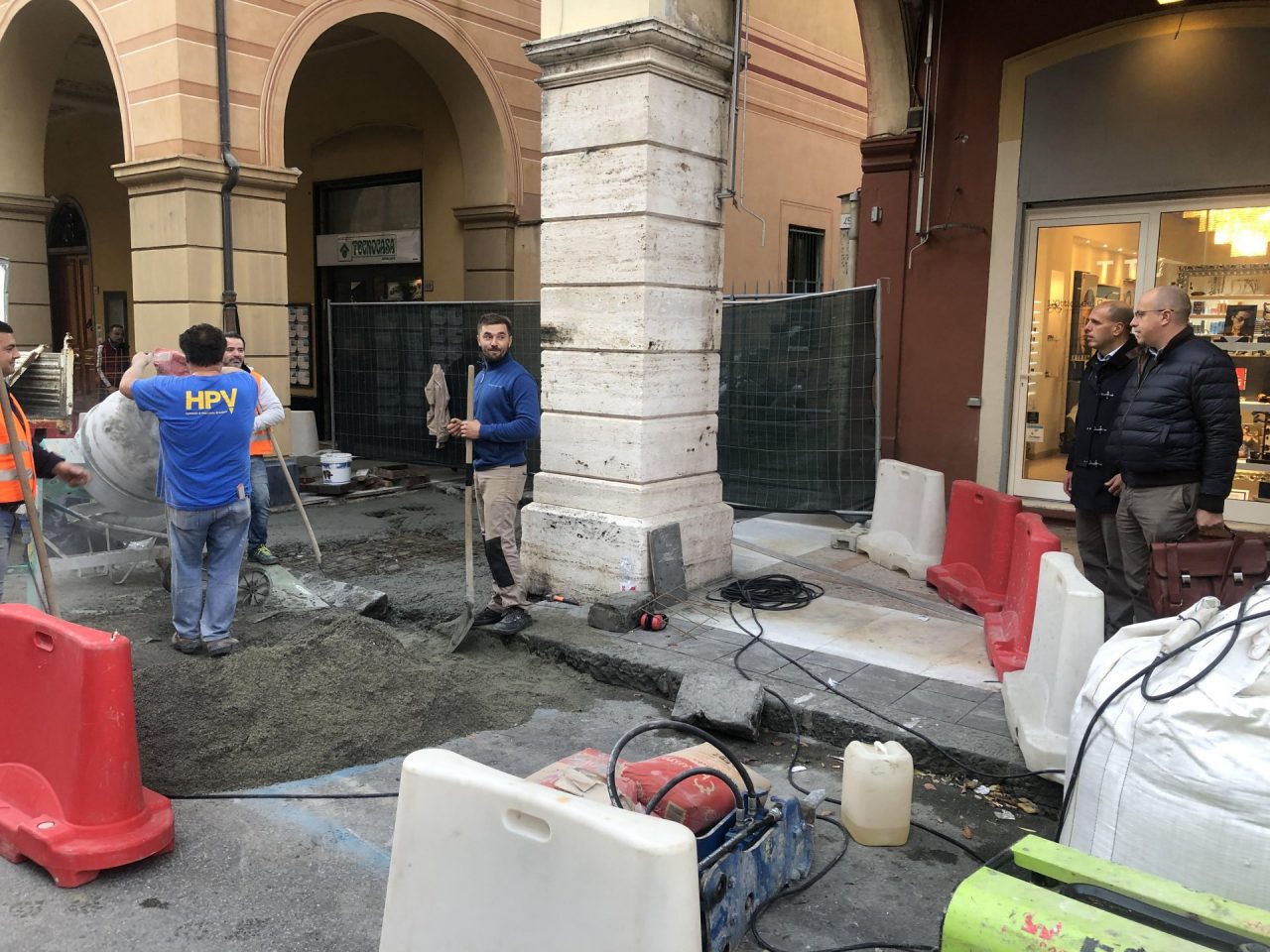 Chiavari: partito l’ultimo lotto di interventi di restyling di piazza Roma e dei sottoportici di corso Dante