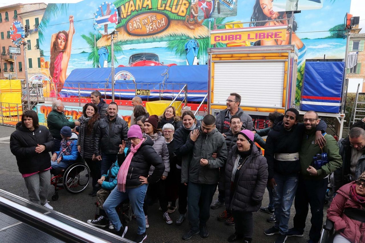 Ragazzi disabili ospiti del Luna Park a Lavagna