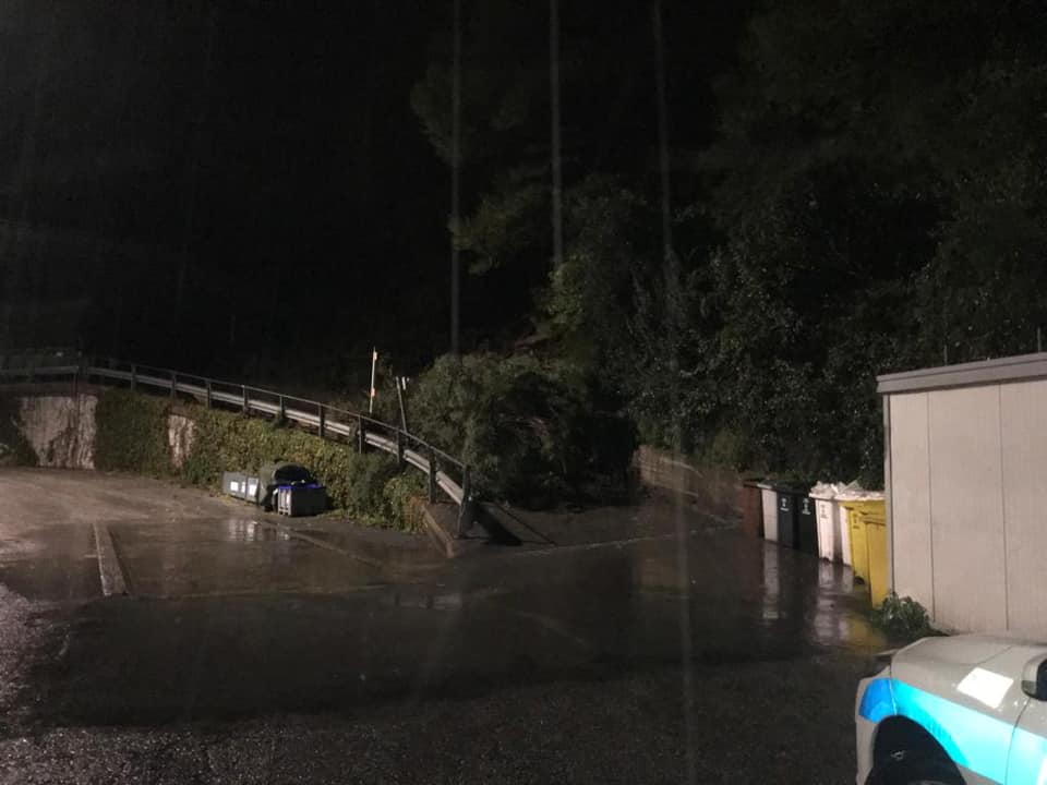 Frana alla discarica, in tilt la raccolta rifiuti