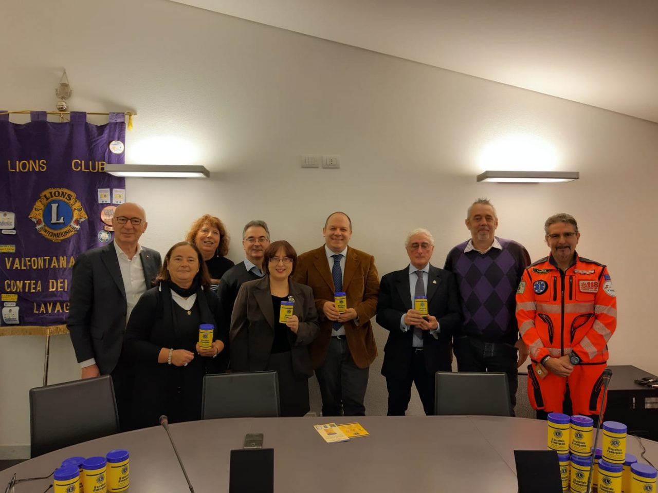 I Lions consegnano i Barattoli dell’emergenza al Comune di Lumarzo