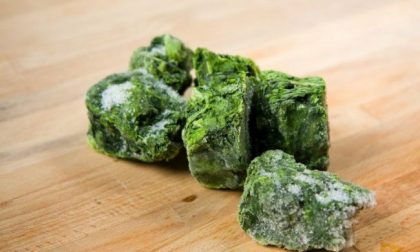 Spinaci surgelati con frammenti di plastica: “Non c’è alcuna allerta in corso”
