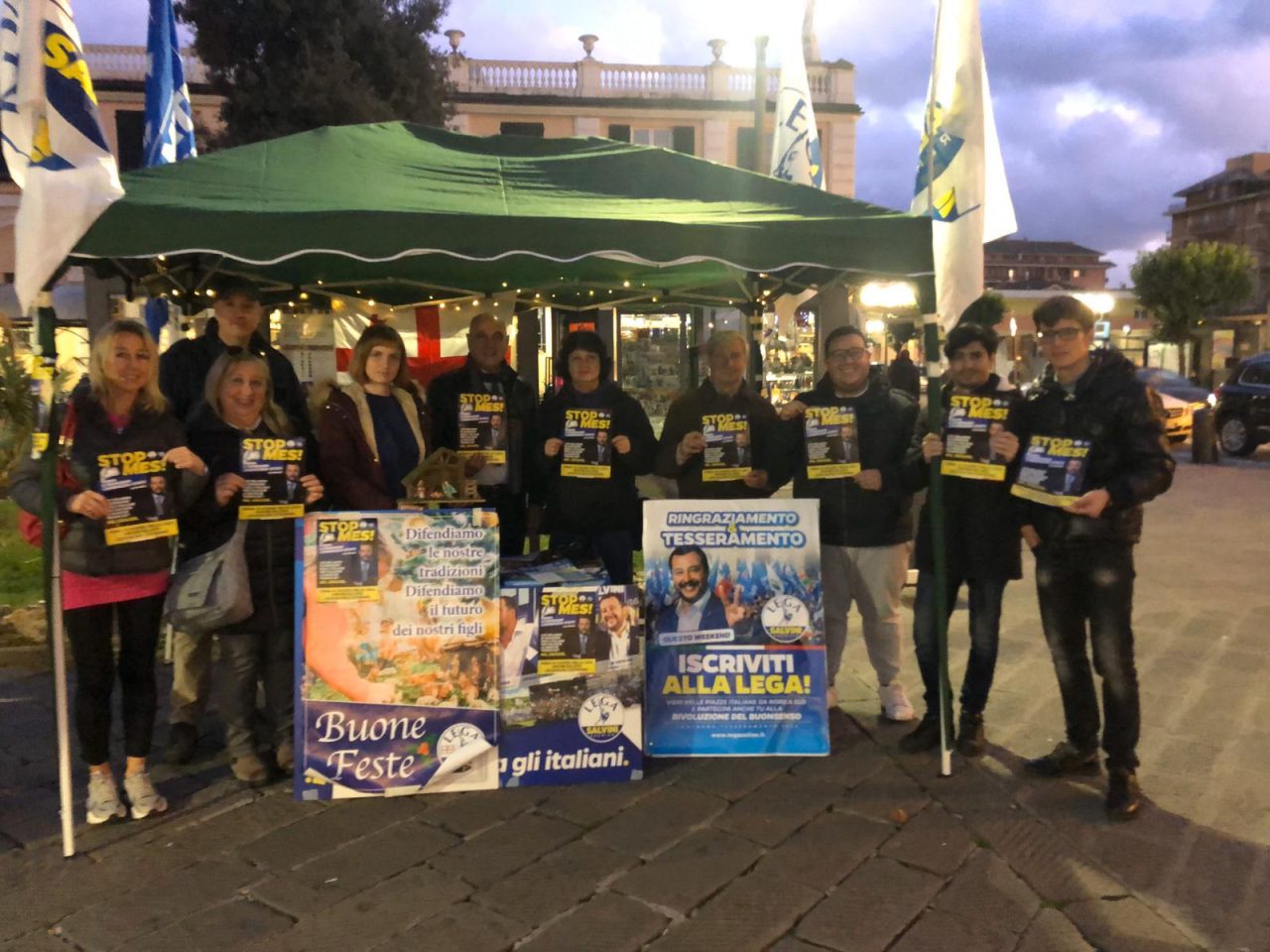 Boom di firme contro il Mes al banco della Lega Nord di Chiavari