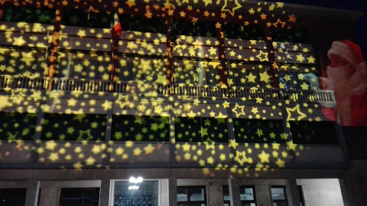 Recco, nuove proiezioni di Natale in piazza Nicoloso