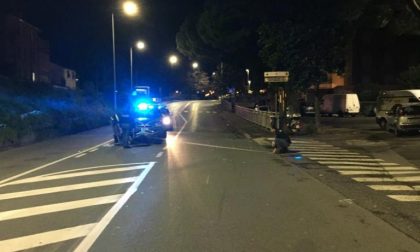 Causa incidente e scappa, fermato 80enne