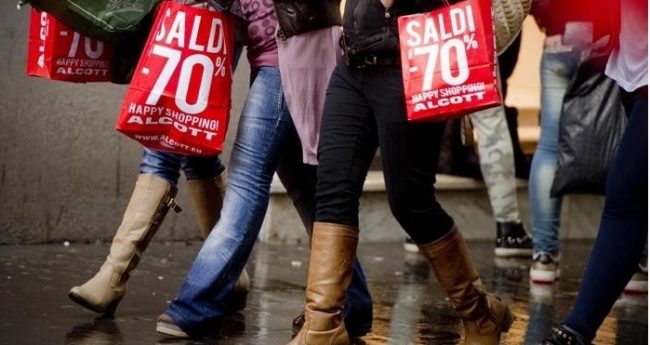 Saldi invernali, in Liguria da sabato 4 gennaio 2025