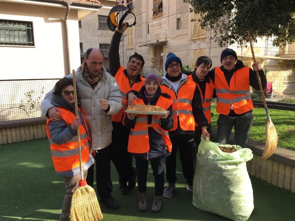 Ragazzi Anfass, una giornata di giardinaggio e pulizia
