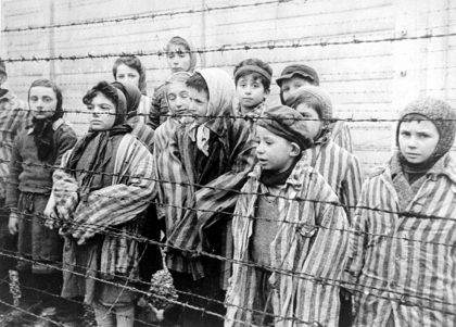 Letture in biblioteca a Lavagna per parlare di Shoah