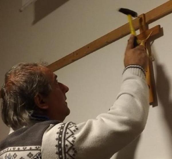 Sori, l’amministrazione Reffo ripristina il crocifisso