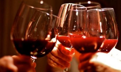 "Truffa del vino": ristoratore sestrese non ci casca, due denunciati