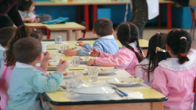Rapallo, dietrofront sui menu “etnici” a scuola: la Lega blocca tutto