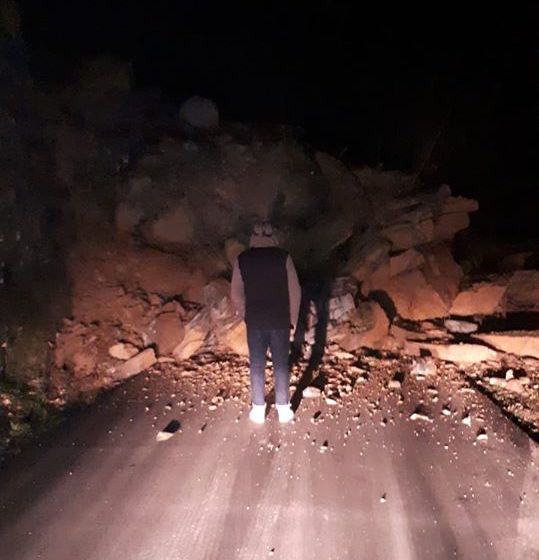 Frana sulla strada comunale di San Colombano