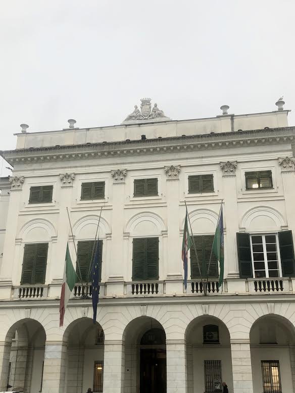 A Chiavari bandiera a mezz’asta