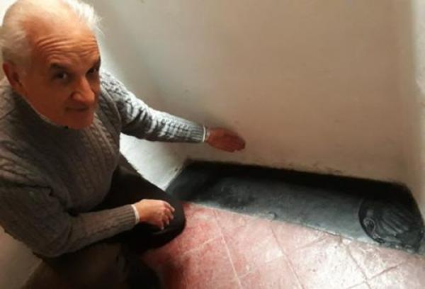 Da una lastra di ardesia nascosta e dimenticata, lo stemma