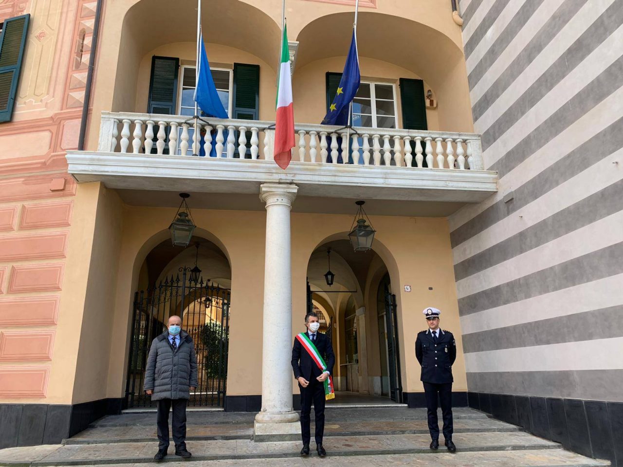 Minuto di silenzio e bandiere a mezz’asta anche a Rapallo