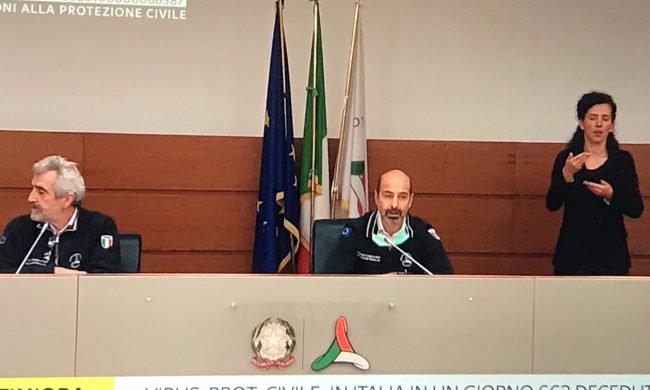 Coronavirus, la situazione in Italia: torna a salire dopo quattro giorni la curva dei contagi
