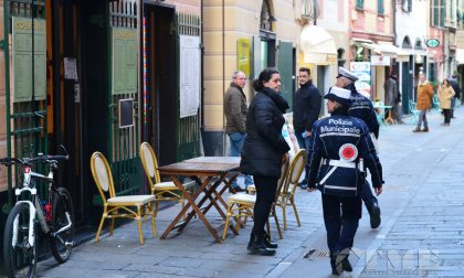 Covid: escalation di contatti, restrizioni in arrivo anche sulla movida