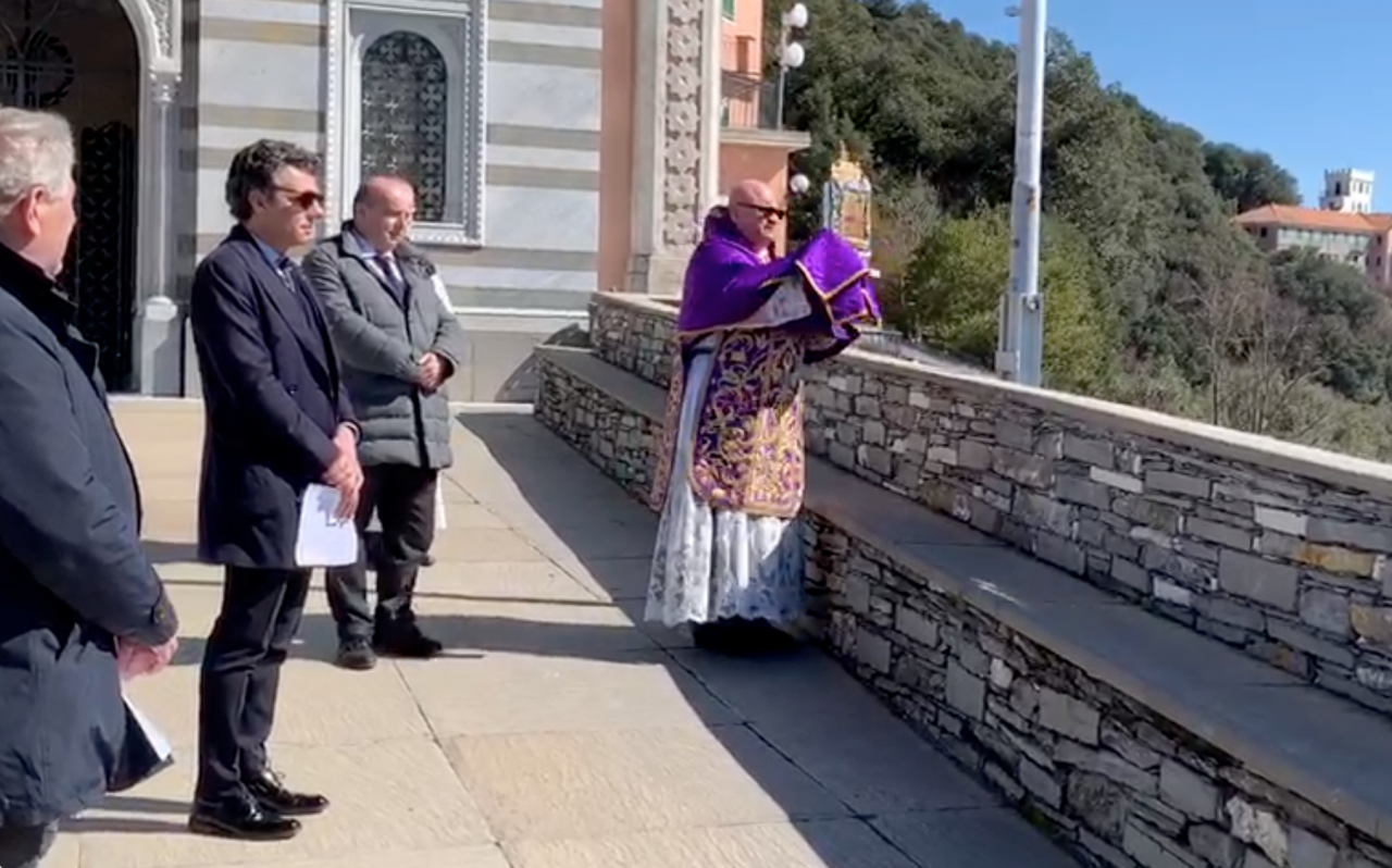 Coronavirus Rapallo si affida alla madonna di Montallegro
