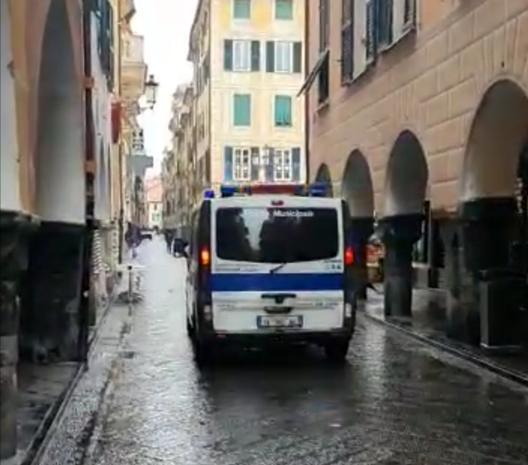 A Chiavari avvisi alla popolazione: “State a casa”
