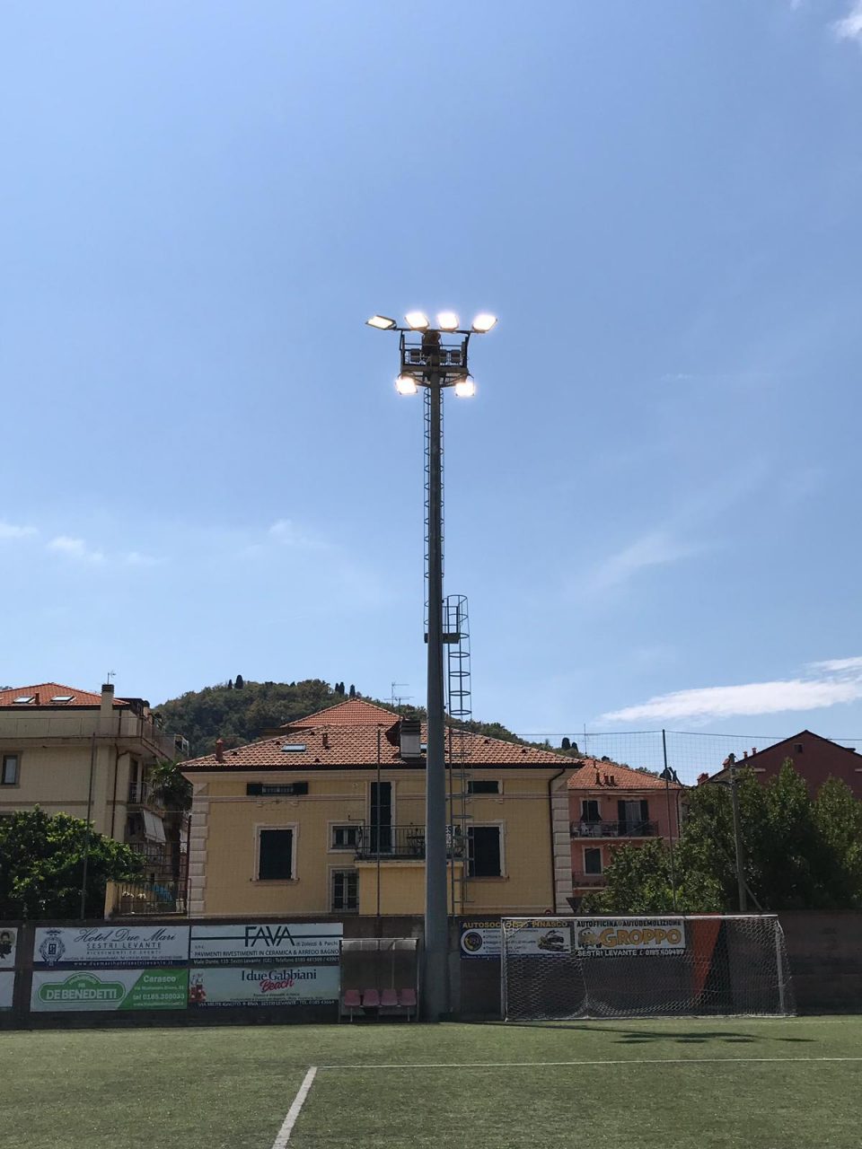 Sintetico al campo sportivo Andersen di Sestri Levante