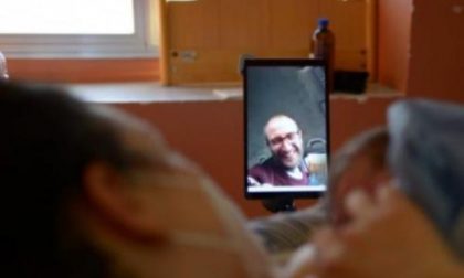 Il parto ai tempi del coronavirus con il tablet