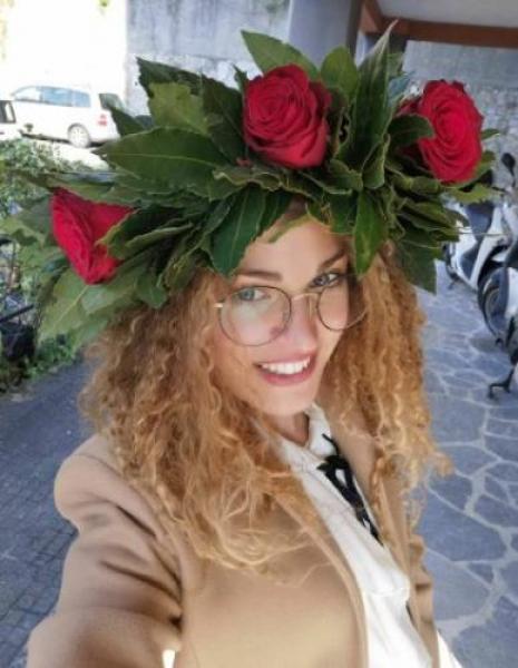 Micole, una laurea da 110 e lode