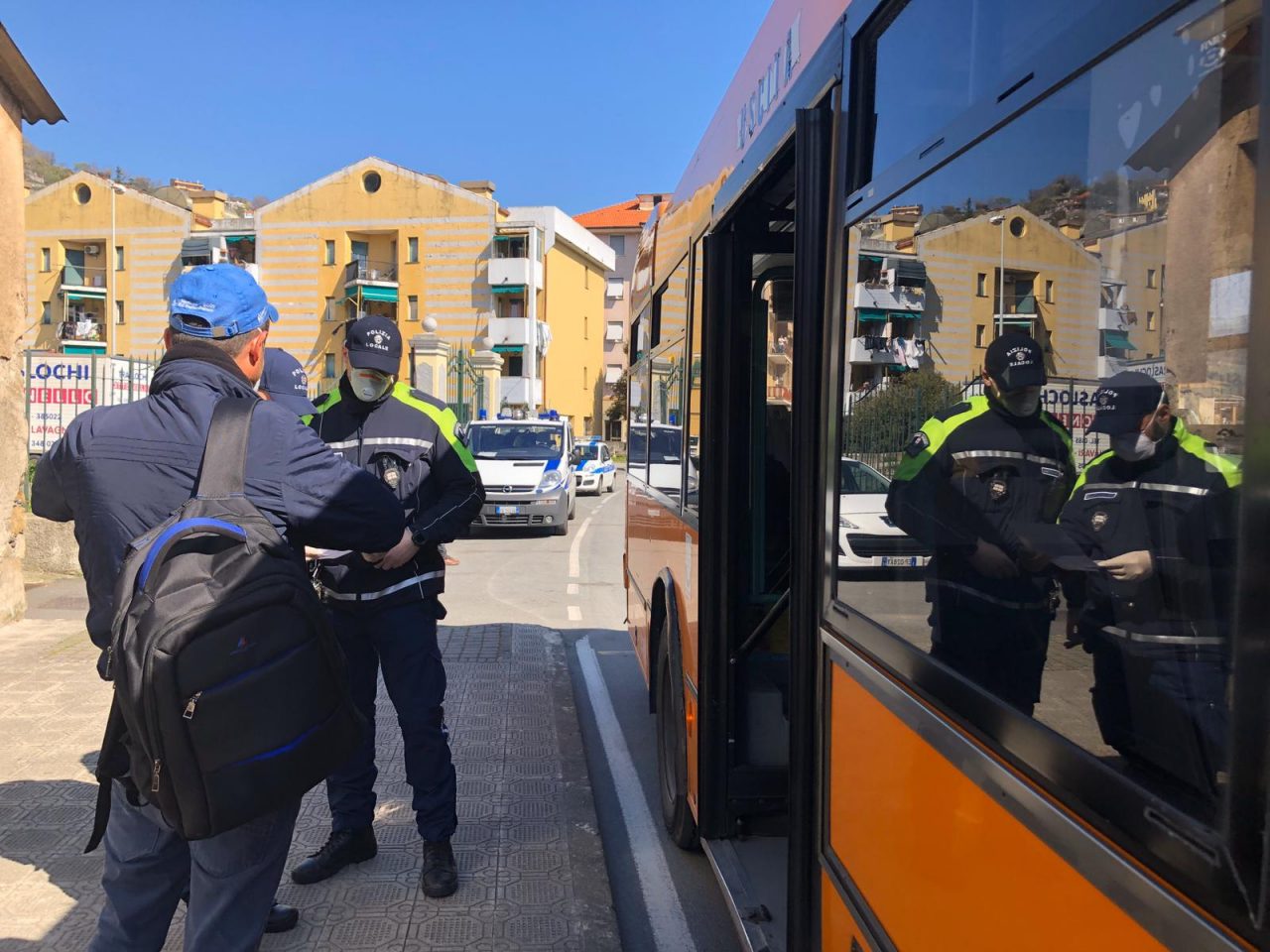 Coronavirus, controlli a tappeto sui bus tra Sestri e Casarza