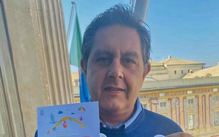 La Regione dona bavaglini di benvenuto ai nati nel giorno di Pasqua