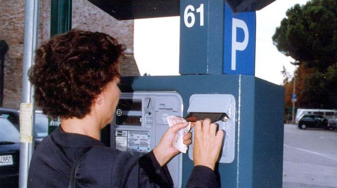 Sestri, nuove tariffe agevolate per la sosta dei residenti