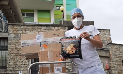 Associazione Agorà, consegnate venti tute al reparto Covid di Sestri