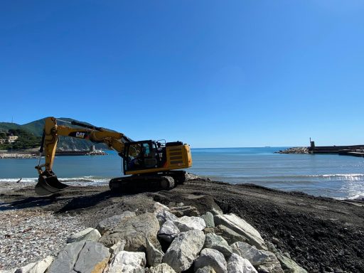 Recco, iniziati i lavori di dragaggio della foce