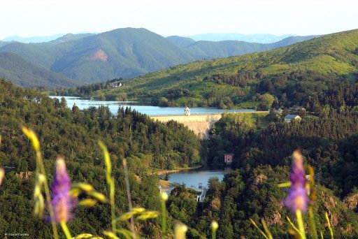 Lago di Giacopiane, si cerca il padre di Gabriele Zolezzi: un anno fa la tragedia