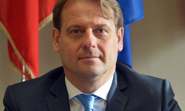 Scajola: «Modifiche di orario a servizi Freccia da Trenitalia, no a scelte calate dall’alto»