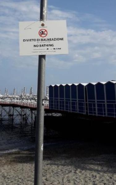 Niente tuffi tra il Boate e il castello