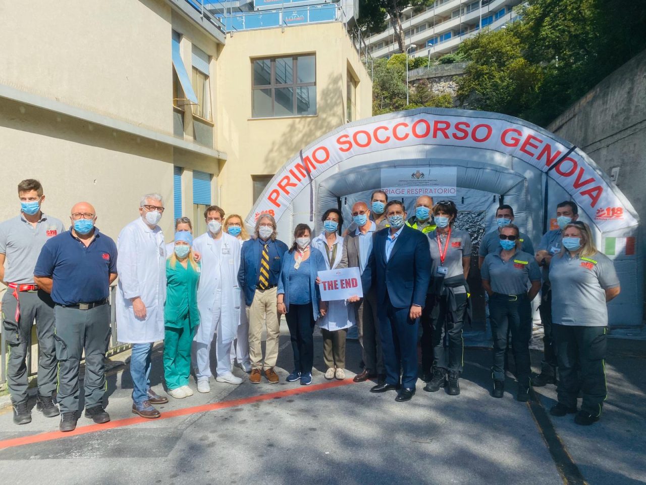 Coronavirus, il San Martino smonta la tenda pre-triage