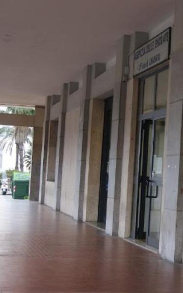 Aule nell’ex Agenzia delle Entrate?