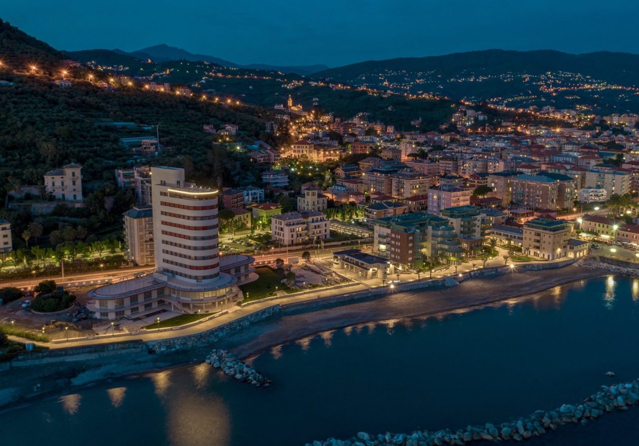 Nuova passeggiata mare di Chiavari, in questi minuti l’inaugurazione